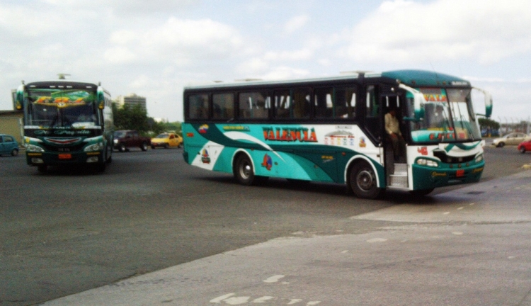 BUSSCAR EL BUS 320 REFORMADO (EN ECUADOR) - COOP VALENCIA
TERMINAL TERRESTRE DE GUAYAQUIL
