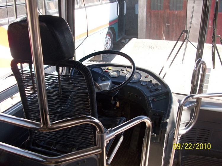 MICRO-SUR AL SERVICIO DE RASTREADOR FOURNIER
DFG954
MICRO-SUR AL SERVICIO DE RASTREADOR FOURNIER
(vista interior de la unidad)
