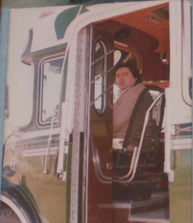MARCELO SALGADO
FOTOS EXTRAIDAS POR MI EN EL CENTRO DE JUBILADOS DE UTA -SEDE BAHIA BLANCA -
http://galeria.bus-america.com/displayimage.php?pos=-13021
