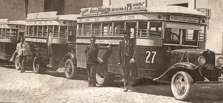 MARCELO SALGADO
821
FOTOS DE LA NUEVA PROVINCIA
[Datos de adelante hacia atrás]
