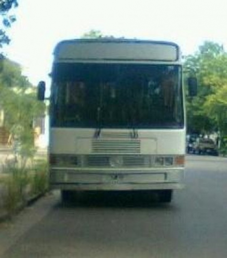 MARCELO SALGADO
FOTO EXTRAIDA DE:
http://www.alamaula.com/buenos-aires/colectivos/colectivo-urbano-mb-1215/2394092
