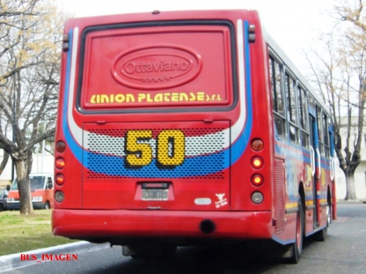 UNION PLATENSE  EX INTERNO 50 
La caracteristica de esta unidad con respecto a otras similares que integraron esta empresa es la luneta ciega con el isologotipo de carrocerias Ottavianos hnos.
