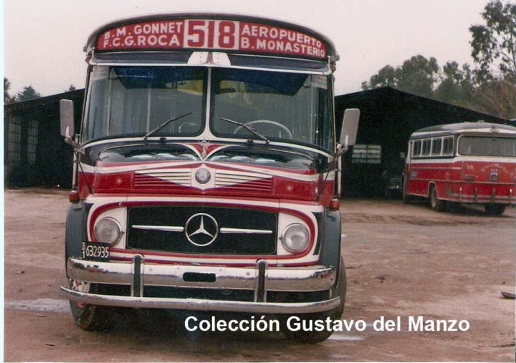 FOTO CON YAPA!!! OTTAVIANO 0KM CON LA ESTRELLA, EN LA TERMINAL DE LA 518 GONNET 
B.1632935
