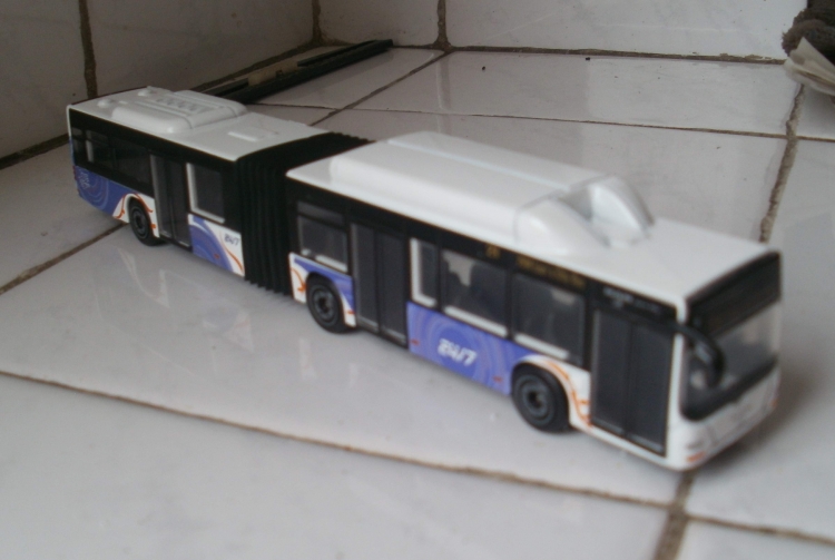 Majorette (En Argentina) - MAN Lyon City Bus [reproducción en miniatura]
Majorette de Thailandia
Palabras clave: Majorette (En Argentina) - MAN Lyon City Bus [Réplica]