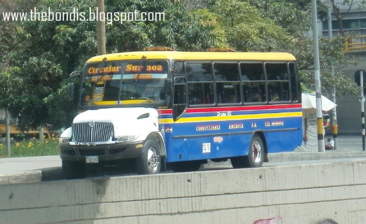International 3300 CE - Reparbus - Conducciones América
TSG761
http://galeria.bus-america.com/displayimage.php?pid=24052
Palabras clave: International 3300 CE - Reparbus - Conducciones América