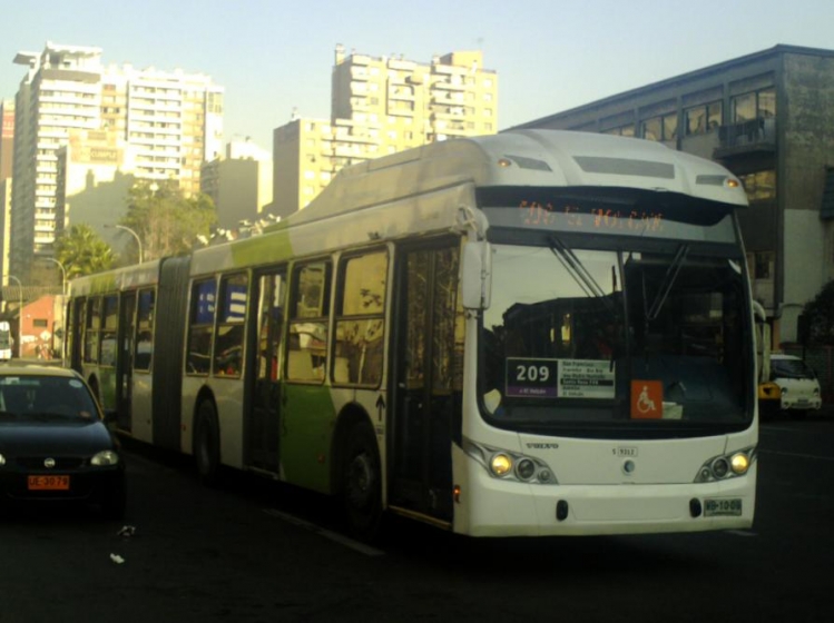 CAIO Mondego (en Chile) - Transantiago
Cerro Santa Lucía
Palabras clave: Transantiago Caio Mondego