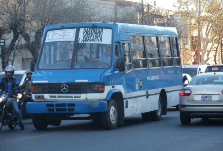 Mercedes-Benz LO 814 - Ottaviano AMO III - Línea 123
DMV 668
Palabras clave: Ottaviano AMO - Línea 123