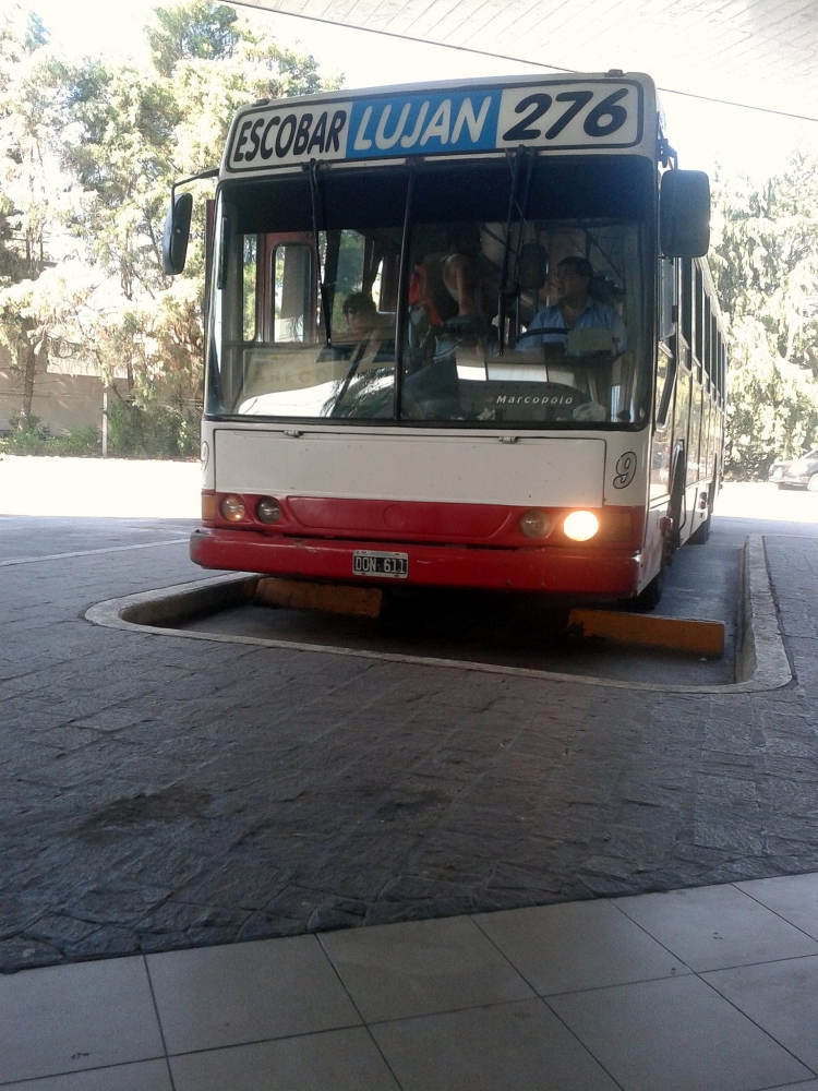 Mercedes-Benz OH 1621 L - Marcopolo - Cia. La Isleña S.R.L.
DON 611
Linea 276 - Interno 9

ttp://galeria.bus-america.com/displayimage.php?pid=22347
http://galeria.bus-america.com/displayimage.php?pid=25390
Palabras clave: Isleña Marcopolo