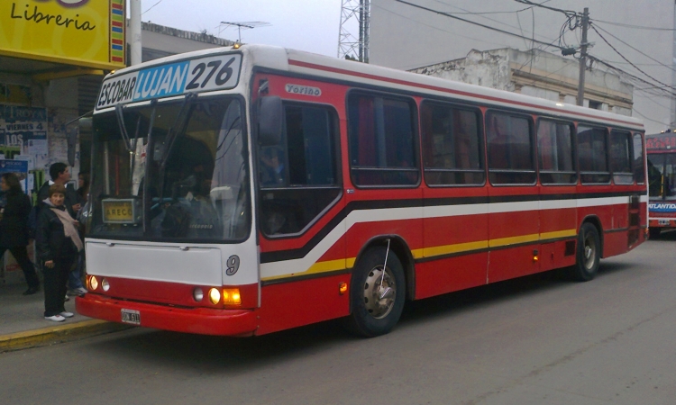 Mercedes-Benz 1621 - Marcopolo - Cia. La Isleña S.R.L. 
DON 611
Linea 276 - Interno 9
Uno de los Marcopolo Torino de la empresa, yendo a Carmen de Areco.
Palabras clave: Isleña Escobar Pilar Lujan