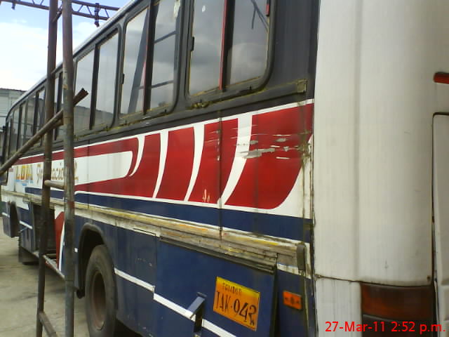 Mercedes-Benz OF - Marcopolo Viaggio GV 1000 (en Ecuador) - Loja , RECONSTRUCCION BUS INTERPROVINCIAL
TAK942
