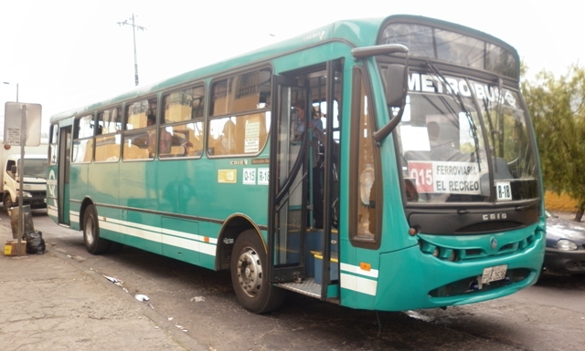 Mercedes-Benz OF 1722 - Carroceria Caio Apache (en Ecuador) - Trolebus Quito
Servicio Integrado Trolebus Quito.
PDA-2636

Palabras clave: Mercedes Benz 1722 Carroceria Caio