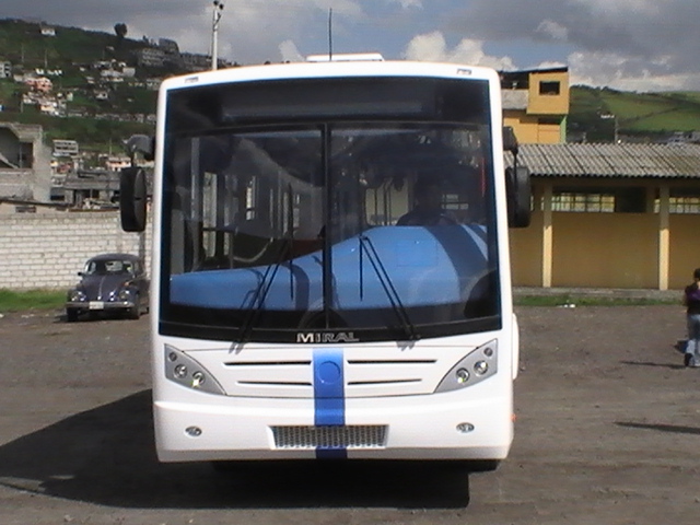 Scania Miral Articulado
Estos son los nuevos buses para el corredor sur oriental de Quito
Este es la Unidad de Prueba 
Made In Ecuador..
PArte Frontal
Palabras clave: Miral Articulado