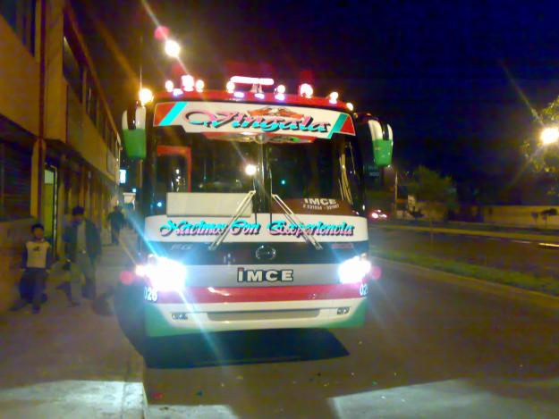 Hino FG Carroceria Imce
Coop Vingala Interparroquial de Quito 
Por la Noche 
Palabras clave: Hino FG Carroceria Imce