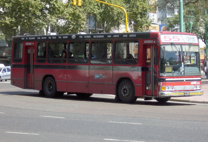 Mercedes-Benz OH 1621 L - Marcopolo - Almafuerte
En éste caso, n modelo similar al anterior, pero con puerta trasera. 
Dist. e/e: 5200 mm
Palabras clave: 1621 Marcopolo Almafuerte