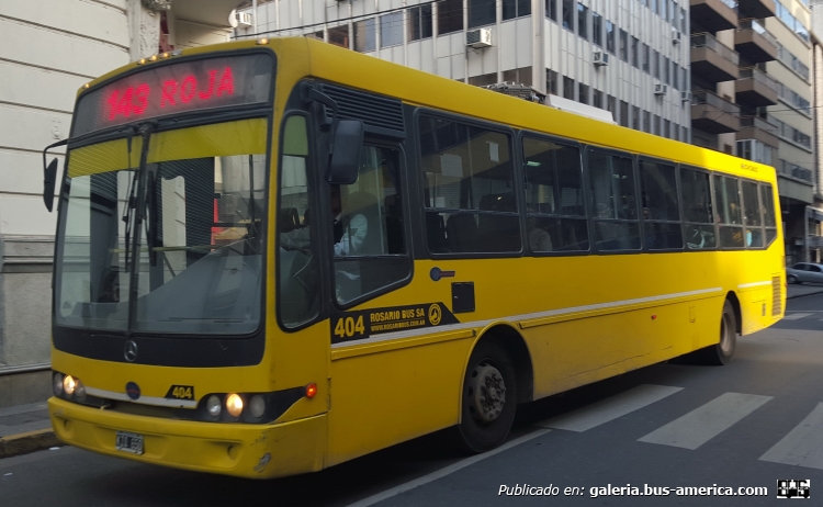 Mercedes-Benz O-500 U - Nuovobus - Rosario Bus  
Línea 143 Roja - Interno 404
Alguien que me pueda decir: Este coche y el que subí anteriormente, son ambos O-500 U carrozados por Nuovobus. La diferencia (aparte de lo aportado en otra foto de la diferente caja de velocidades, éste tiene caja Allison? y es 1723 supuestamente) es que éste tiene las ventanillas del mismo tamaño en comparación con el otro coche. Ustedes notan una diferencia de medidas entre ejes? Cuáles serán esta medidas?

