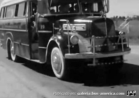 Mercedes-Benz L 312 - U.C.A.S.A. - La Independencia
Líneas 175 & 203 - Interno 19
 
Imagen extraída de filmación del MOSSAD en 1960. Mostrada en el canal Encuentro
Editada por: Enrique A. Cano

