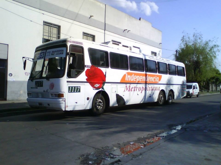 Mercedes-Benz O-371 RSD - Mercedes-Benz (en Argentina) - La Nueva Metropol
Foto de Matías Peralta.
