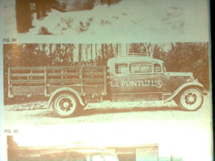 Ómnibus mixto de La Puntual, dedicado a Marcelo Salgado
Fotografía extraída de la publicación "El Auto Colectivo"
