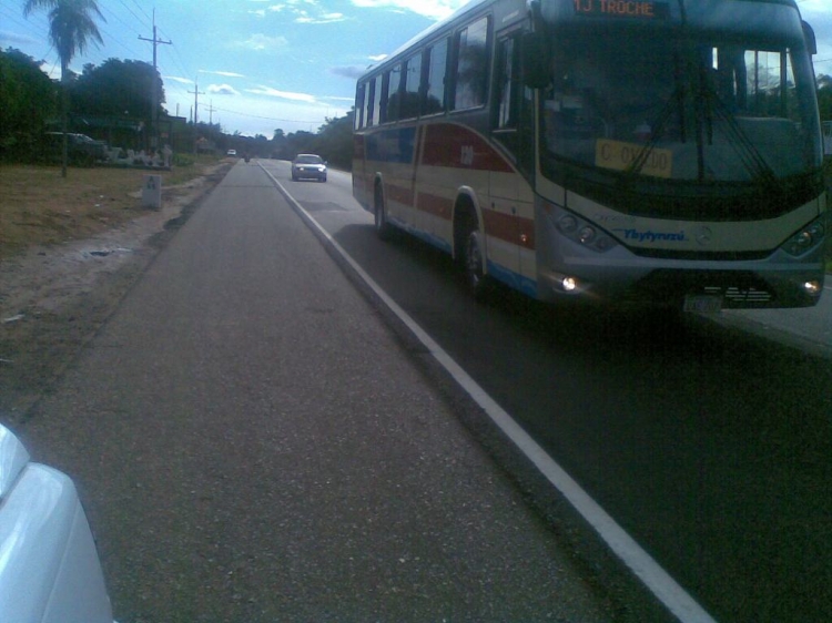 Mercedes-Benz OF 1721 - Marcopolo Ideale 770 (en Paraguay) - Empresa Ybytyruzu S.R.L.
Fotografia: Dear
Palabras clave: MB