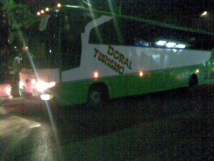 Mercedes-Benz Atego 815 - Carrocerias de Pilar - Doral Turismo
BFC46-
http://galeria.bus-america.com/displayimage.php?pos=-13735
http://galeria.bus-america.com/displayimage.php?pos=-19162
Palabras clave: MB