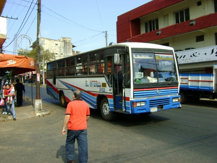 Mercedes-Benz OF 1318 - Caio Vitoria Intercity (en Paraguay) - El Inter
HE AQUI OTRO CAIO VITORIA CON OTRO FRENTE..HAY POCOS DE ESTOS PERO HAY
Fotografía : dear
Palabras clave: MB