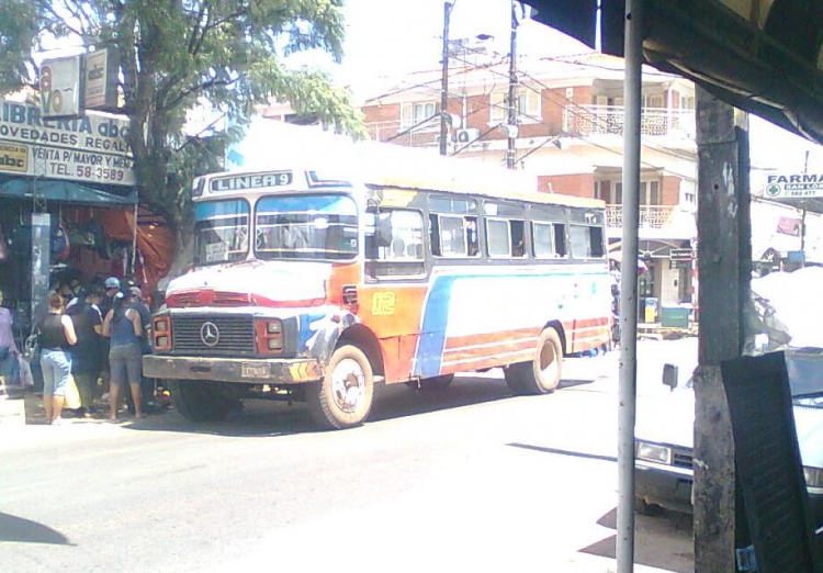 Mercedes-Benz L 1313 - San Jorge - Linea 9 , Lucero S.A.
Fotografia: Dear
Palabras clave: MB