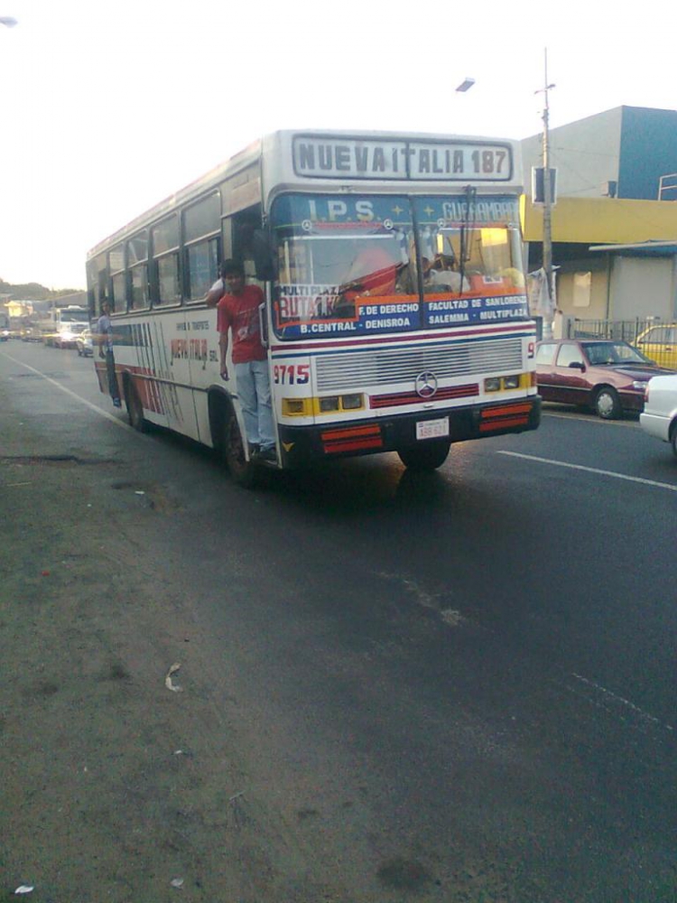 Mercedes-Benz OF 1318 - Comil Svelto (en Paraguay) - Linea 187 , Nueva Italia S.R.L.
¿ABB621?
Palabras clave: MB