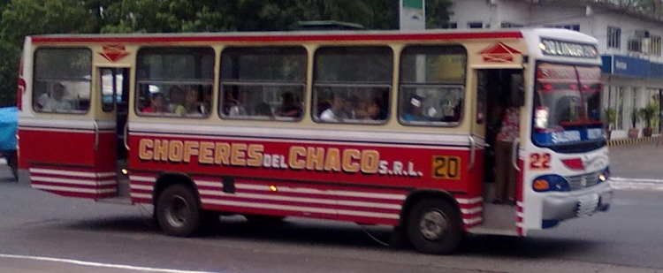 Mercedes-Benz Atego 815 - Marcopolo Torino LN - Linea 20 , Choferes del Chaco S.R.L. ,Coche 22
Este bus me parece un Marcopolo reformado, a ver si Petti ve la foto y nos aclara
Palabras clave: MB