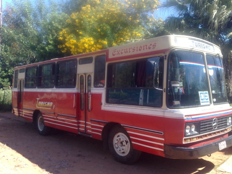 Mercedes-Benz LPO 1113 - Caio Gabriela (en Paraguay) - Al servicio de CIE
Fotografia: Victor Araujo
Palabras clave: MB