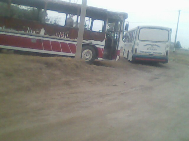 coches de transporte Diomedi
este coche,pertenecia a la ex 517 era el interno 10,por causas que desconosco el mismo se encuentra incendiado,atras el detalle ex interno 3 de la rivadavia
Palabras clave: facu lafavorita