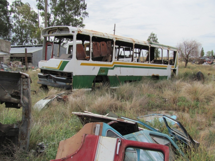 Mercedes-Benz OH 1315 - La Favorita - ex Cia.de Omn. Cdad. de Bahia Blanca S.A. /517
B.2441642
http://galeria.bus-america.com/displayimage.php?pos=-9116
http://galeria.bus-america.com/displayimage.php?pos=-9118
http://galeria.bus-america.com/displayimage.php?pos=-16624
http://galeria.bus-america.com/displayimage.php?pos=-12963
http://galeria.bus-america.com/displayimage.php?pos=-12964
http://galeria.bus-america.com/displayimage.php?pos=-17397
http://galeria.bus-america.com/displayimage.php?pos=-17398
http://galeria.bus-america.com/displayimage.php?pos=-17400
Palabras clave: facu 517 la favorita