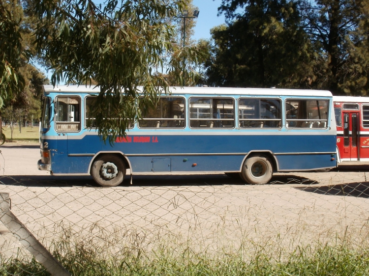 Mercedes Benz OF 1214 - La Favorita - Cia. Belgrano S.A Linea 503 Interno 2
Palabras clave: facu La Favorita