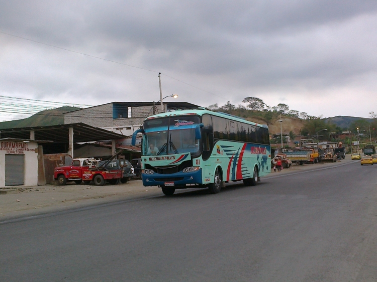 Juanca Durán / COMIL 
COMIL REFORMADO EN ECUADOR (ADAPTACION A CHASIS VOLKSWAGEN) PAB 2415
Palabras clave: MOVIL 81