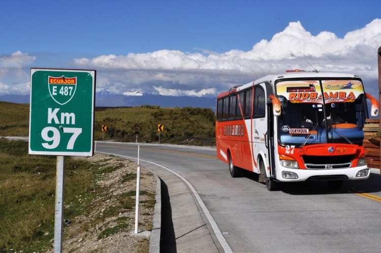 Juanca Durán / MEGABUSS
IMAGEN: FACE BOOK PROVINCIA DEL GUAYAS ECUADOR 
HAL 391 
Palabras clave: MOVIL 27 