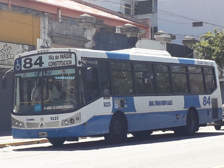 Agrale MT 15.0 LE - Todo Bus Pompeya II - General Tomás Guido
PGX 189 
Línea 84 (Buenos Aires) - Interno 9225
(Unidad recientemente renovada)

Foto: "Truku" Gambadiez
Colección: Charly Souto
Palabras clave: General Tomás Guido - Interno 9225