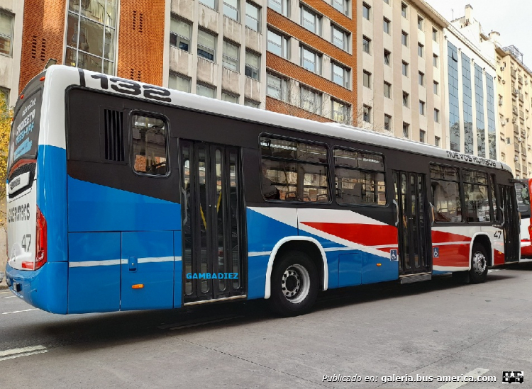 Agrale MT 17.0 LE - Marcopolo Novo Torino T346 - Nuevos Rumbos
AE 721 KC
Línea 132 (Buenos Aires) - Interno 47

Foto: "Truku" Gambadiez
Colección: Charly Souto
Palabras clave: Nuevos Rumbos - Interno 47