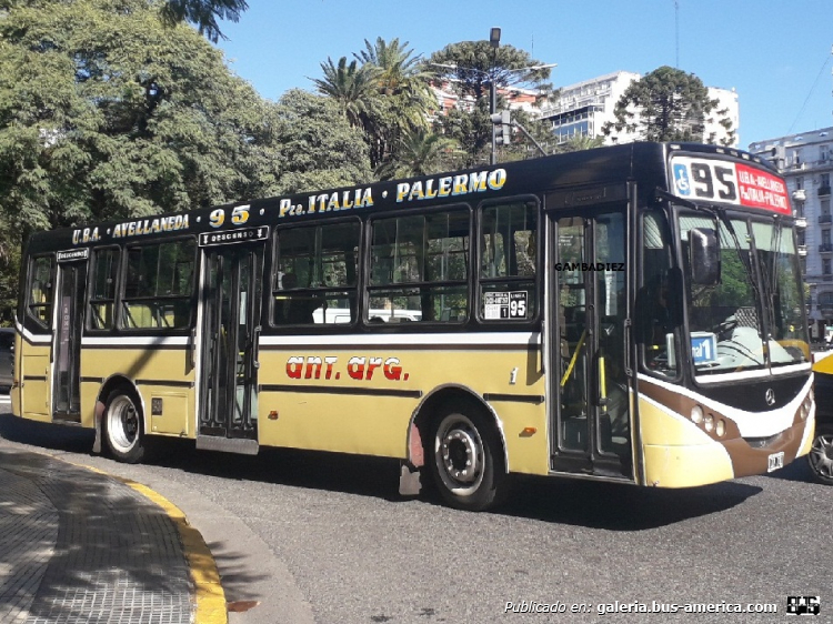 Mercedes-Benz OH 1618 L-SB - Metalpar Iguazú 2010 - Antártida Argentina
LIZ 741
Línea 95 (Buenos Aires) - Interno 1
Ex línea 110 (Buenos Aires) - Interno 11
Ex línea 180 (Buenos Aires) - Interno 1

Foto: "Truku" Gambadiez
Colección: Charly Souto
Palabras clave: Antártida Argentina - Interno 1
