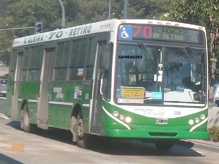 Mercedes-Benz OH 1618 L-SB - Metalpar Iguazú 2010 - Transportes 270 S.A.
MQH 213
Línea 70 (Buenos Aires) - Interno 138

Foto: "Truku" Gambadiez
Colección: Charly Souto
Palabras clave: Transportes 270 S.A. - Interno 138