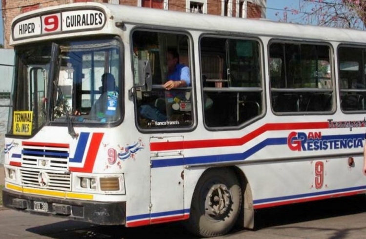 TTES. GRAN RESISTENCIA - 09
C. 1551493 - TUX 380
Este coche es el ex 14 de "La Gloriosa 110"...
Foto: Facebook Resistencia a full/www.datachaco.com.ar
Palabras clave: TTES. GRAN RESISTENCIA - 09