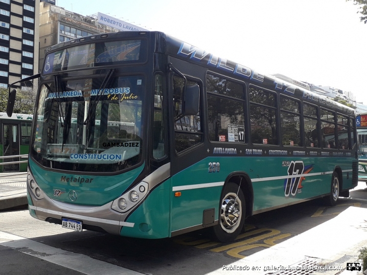Mercedes-Benz OH 1721 L-SB - Metalpar Iguazú Nueva Generación - Línea 17 S.A.
AB 744 EQ
Línea 17 (Buenos Aires) - Interno 258

Foto: "Truku" Gambadiez
Colección: Charly Souto
Palabras clave: Línea17 S.A. - Interno 258