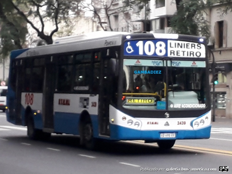 Agrale MT 15.0 LE - Todo Bus Pompeya III - Tte. Gral. Roca
AD 490 XY
Línea 108 (Buenos Aires) - Interno 2439

Foto: Quique "Académico"
Colección: Charly Souto
Palabras clave: Tte. Gral. Roca - Interno 2439