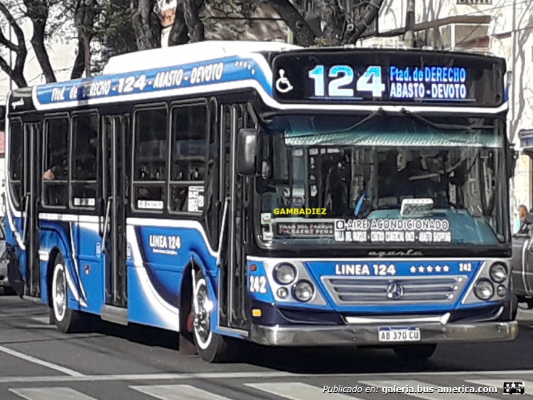 Mercedes-Benz OH 1721 L-SB - Ugarte Europeo - Transporte Automotor Callao
AB 370 CU
Línea 124 (Buenos Aires) - Interno 242
Ex línea 59 (Buenos Aires) - Interno 76

Foto: "Truku" Gambadiez
Colección: Charly Souto
Palabras clave: Transporte Automotor Callao - Interno 242