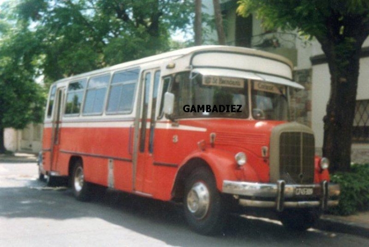 ESCOLARES
C.745309 - WBH 725
http://galeria.bus-america.com/displayimage.php?pos=-15517
Foto: Fabián Montenegro
Colección: Charly Souto
(Si alguien conoce donde anda este coche, agradeceré que me lo informen)
Palabras clave: ESCOLARES