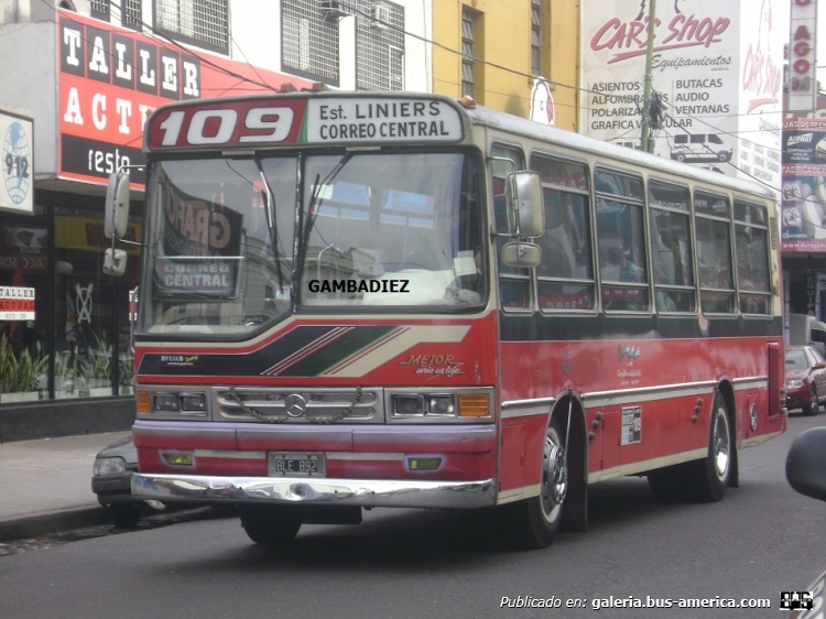 Mercedes-Benz OHL 1320 - Ugarte - Nueve de Julio
BLE 892
Línea 109 - Interno 11

Fotografía: "Truku" Gambadiez
Colección: Charly Souto
Palabras clave: Nueve de Julio - Ex interno 11