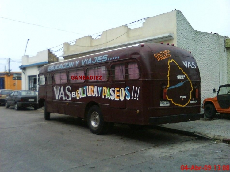 Nicola (en Uruguay) - V.A.S.
RCA 1303
http://galeria.bus-america.com/displayimage.php?pos=-13588
Palabras clave: V.A.S.