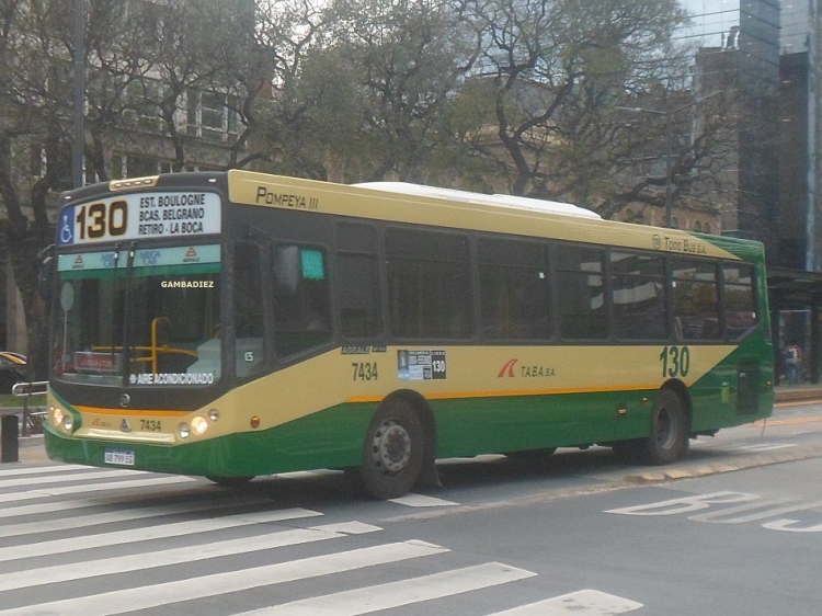 Agrale MT 15.0 LE - Todo Bus Pompeya III - T.A.B.A.
AB 799 EG
Línea 130 (Buenos Aires) - Interno 7434

Foto: "Truku" Gambadiez
Colección: Charly Souto
Palabras clave: T.A.B.A. - Interno 7434