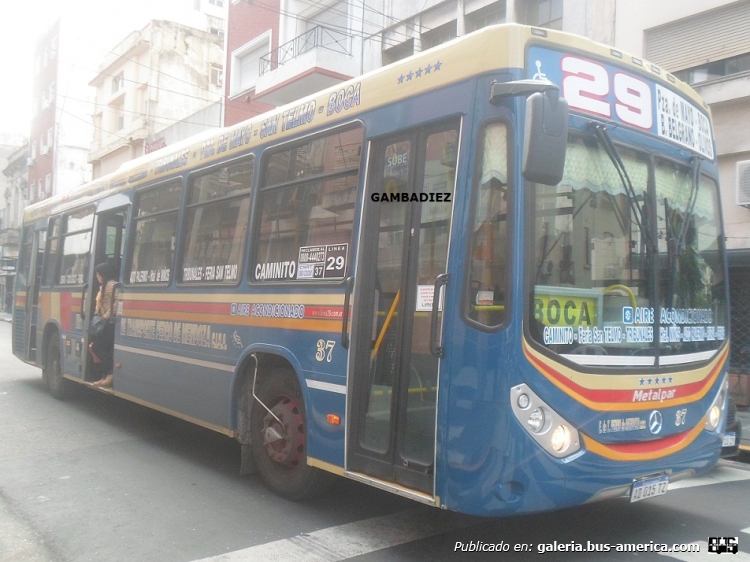 Mercedes-Benz OH 1721 L-SB - Metalpar Iguazú Nueva Generación - Pedro de Mendoza
AD 015 TZ
Línea 29 (Buenos Aires) - Interno 37

Foto: "Truku" Gambadiez
Colección: Charly Souto
Palabras clave: Pedro de Mendoza - Interno 37