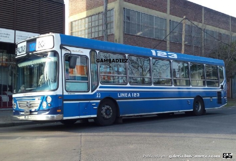 Mercedes-Benz OH 1618 L - Ugarte Europeo - Línea 123
IZQ 933
Línea 123 (Buenos Aires) - Interno 23
(Unidad ex líneas 59 y 124)

Foto: "Truku" Gambadiez
Colección: Charly Souto
Palabras clave: Línea 123 - Interno 23