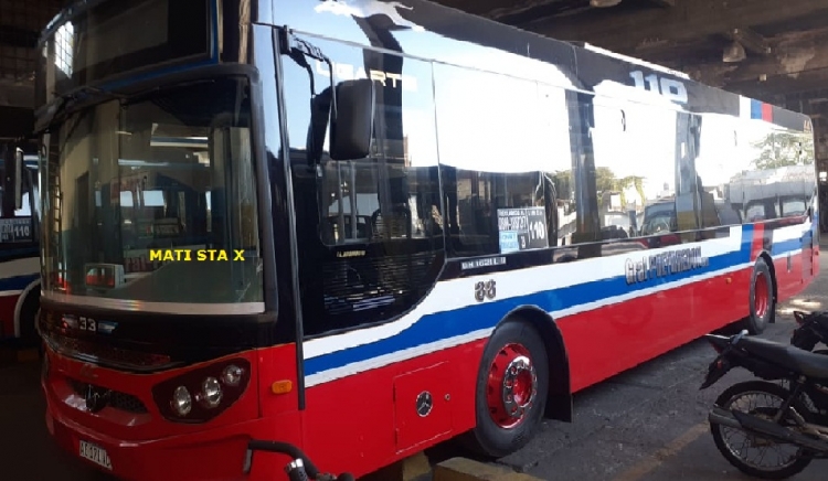 Mercedes-Benz OH 1621 L-SB - Ugarte Europeo - General Pueyrredón
AE 171 AC
Línea 110 (Buenos Aires) - Interno 33

Foto: Mati Santacruz
Colección: Charly Souto
Palabras clave: General Pueyrredón - Interno 33