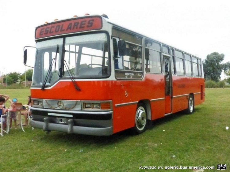 Mercedes-Benz OH 1316 - Ei-Var - Transporte escolar
C 1716967 - TQX 290
(Ex interno 39 de la línea 34 porteña)

Foto: www.mercadolibre.com.ar
Colección: Charly Souto
Palabras clave: Ei-Var - Escolar - Ex 39 de la 34